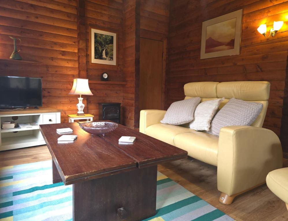 Stravaigin Lodge - Unique Holiday Accommodation | Stravaigin Lodges gallery image 4