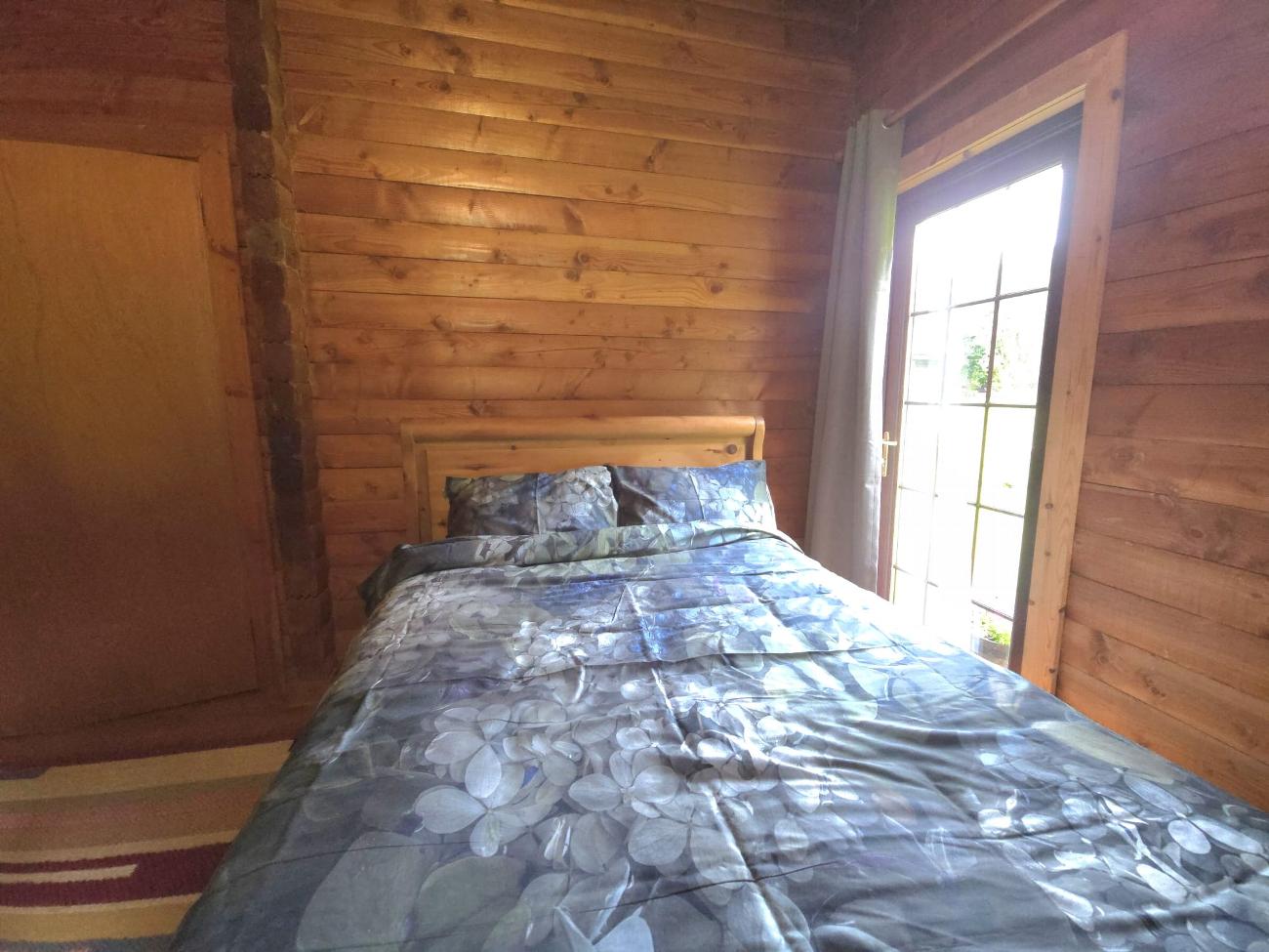 Red Squirrel Lodge - Self Catering in Dunoon | Stravaigin Lodges gallery image 12